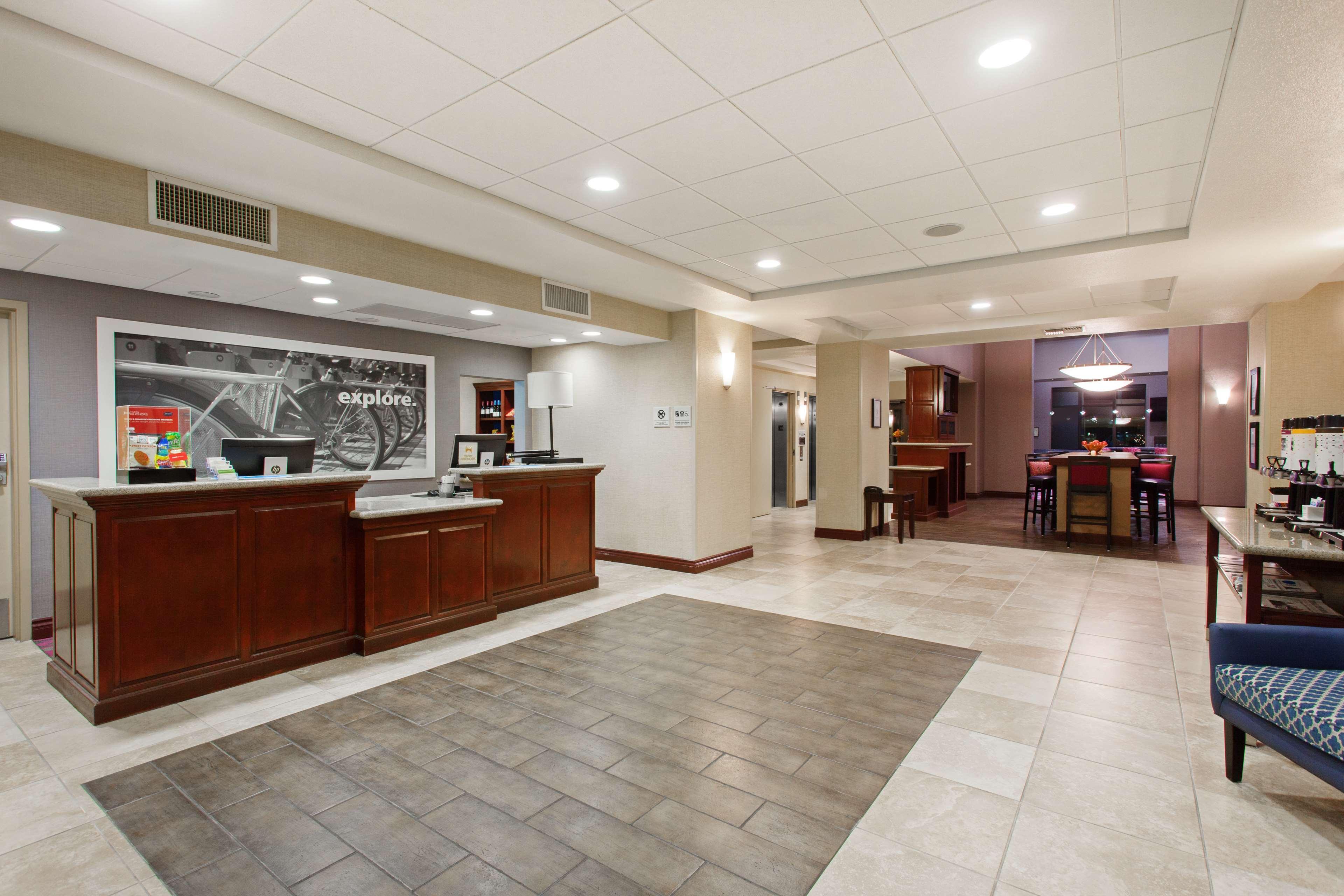 Hampton Inn & Suites Oakland Airport-Аламеда Екстер'єр фото