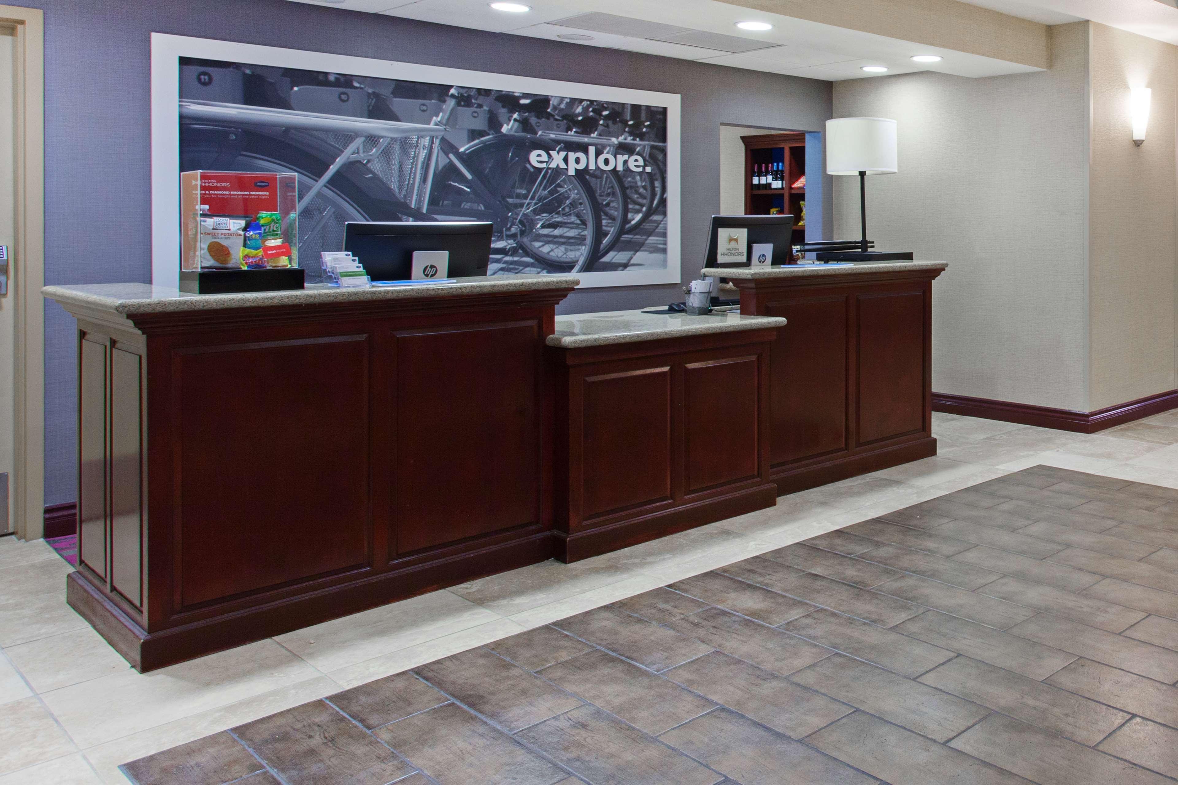 Hampton Inn & Suites Oakland Airport-Аламеда Екстер'єр фото