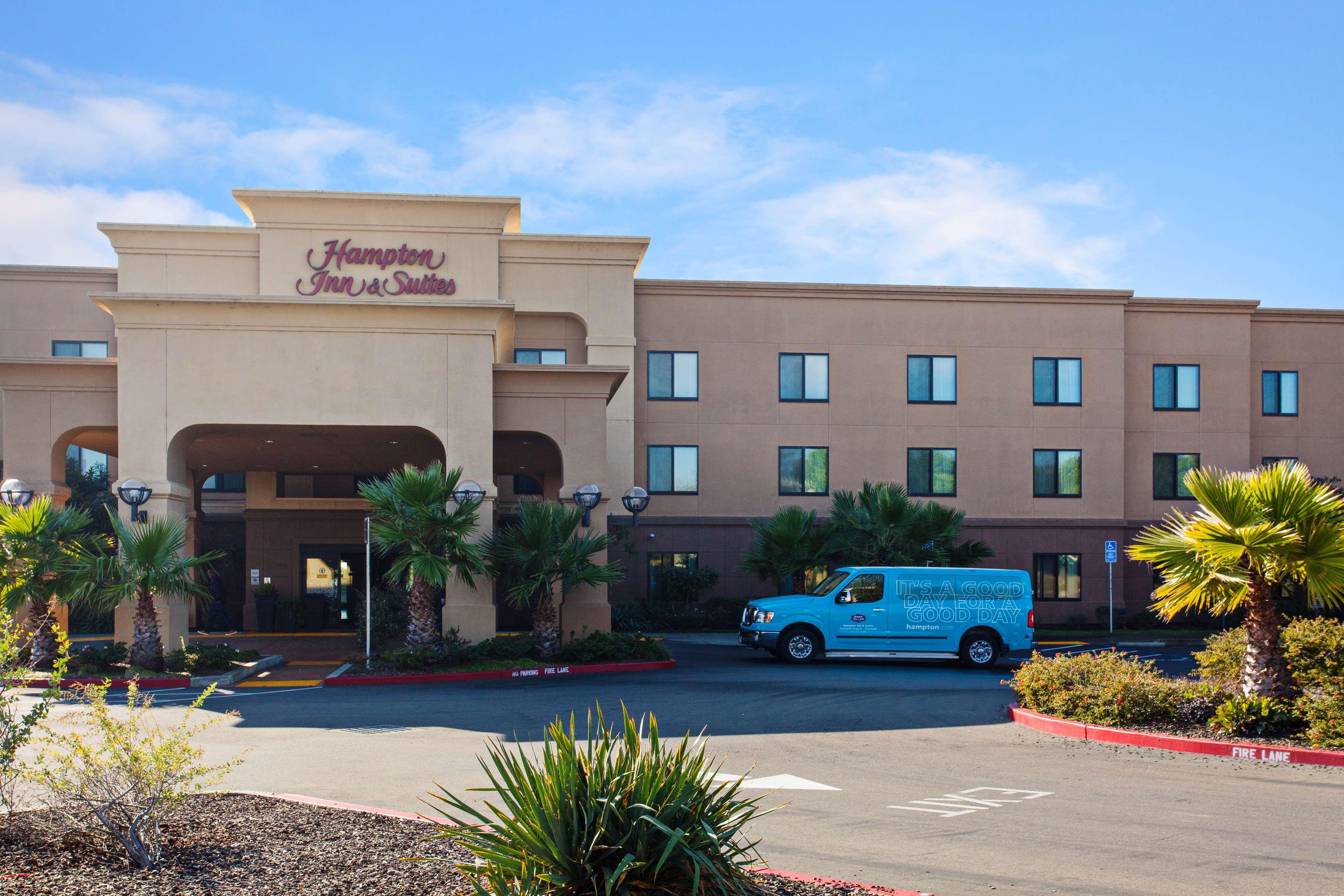 Hampton Inn & Suites Oakland Airport-Аламеда Екстер'єр фото