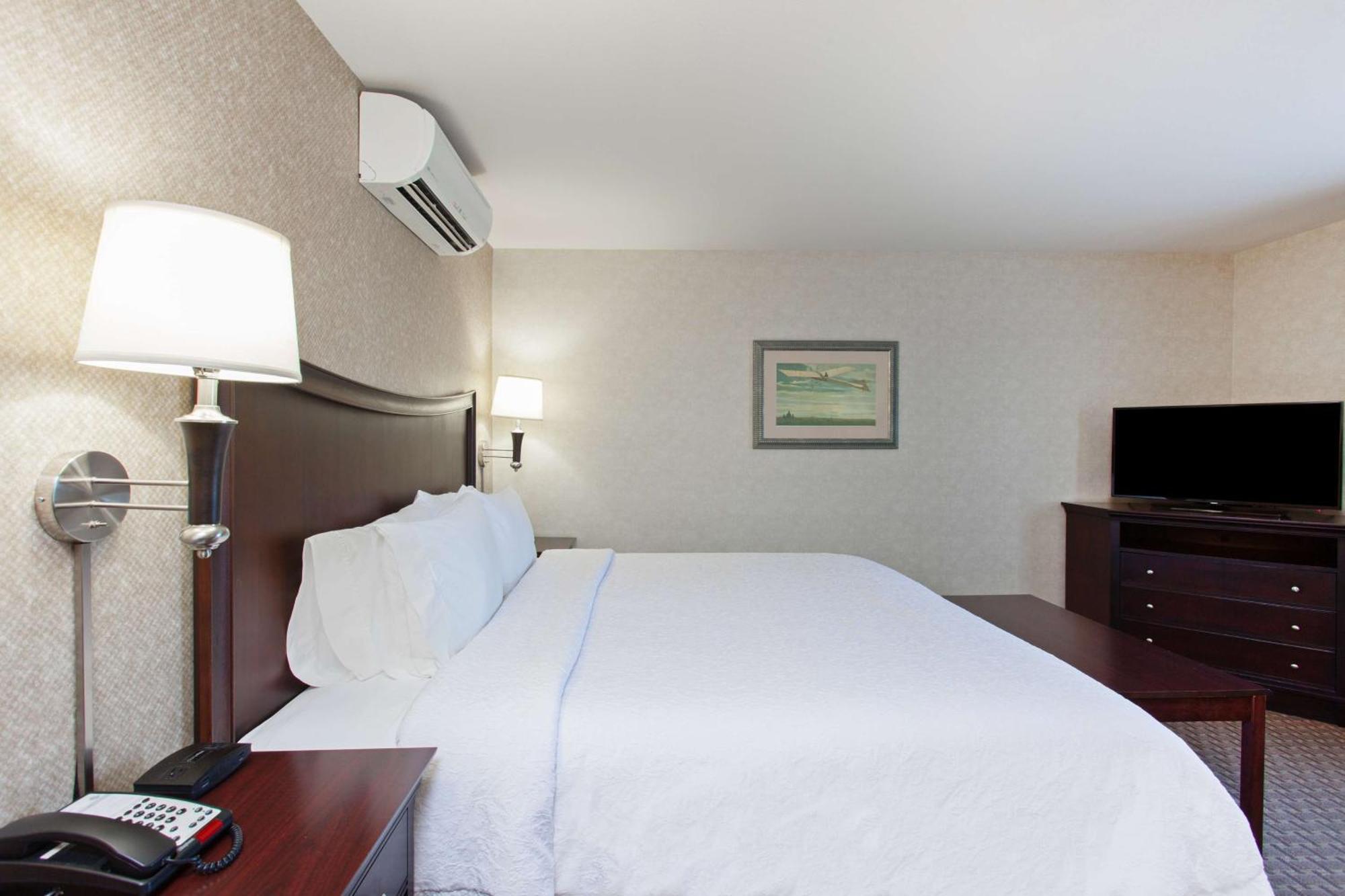 Hampton Inn & Suites Oakland Airport-Аламеда Екстер'єр фото