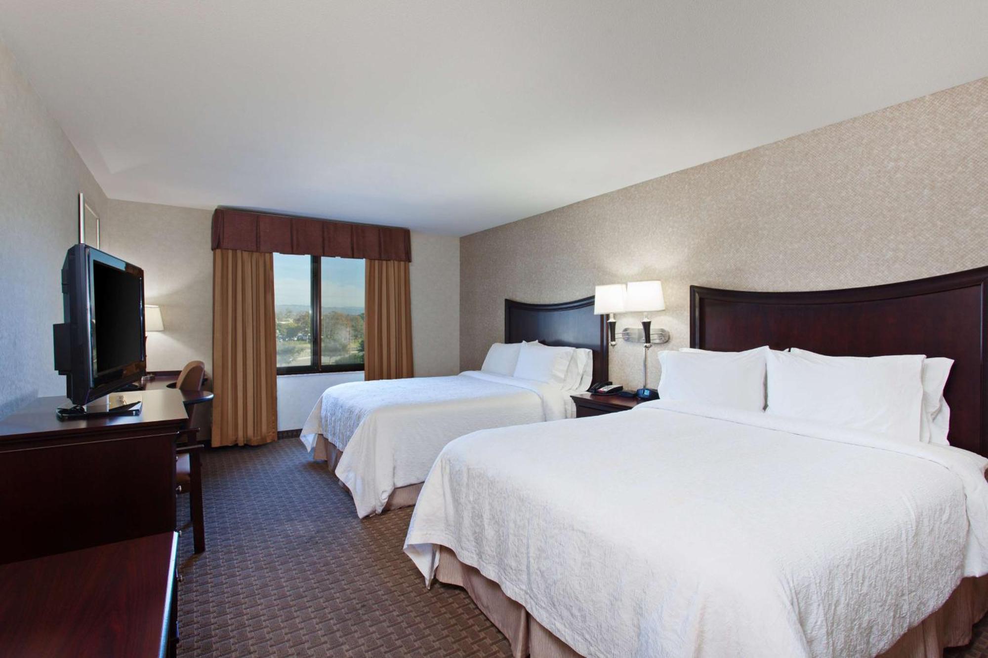 Hampton Inn & Suites Oakland Airport-Аламеда Екстер'єр фото