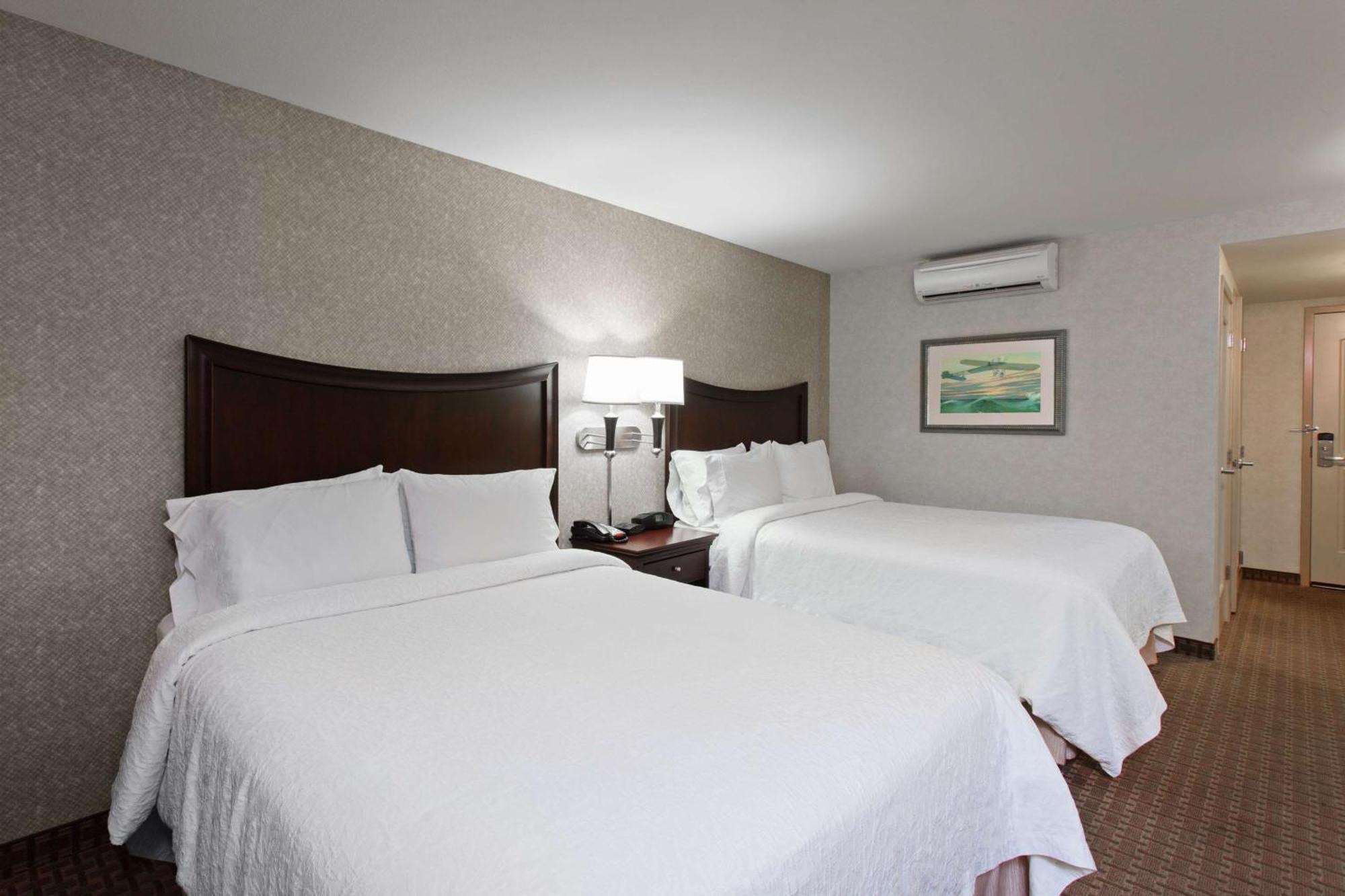 Hampton Inn & Suites Oakland Airport-Аламеда Екстер'єр фото