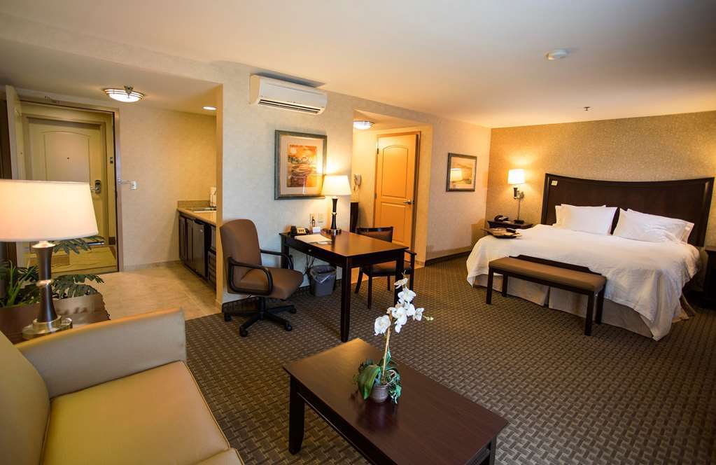 Hampton Inn & Suites Oakland Airport-Аламеда Номер фото